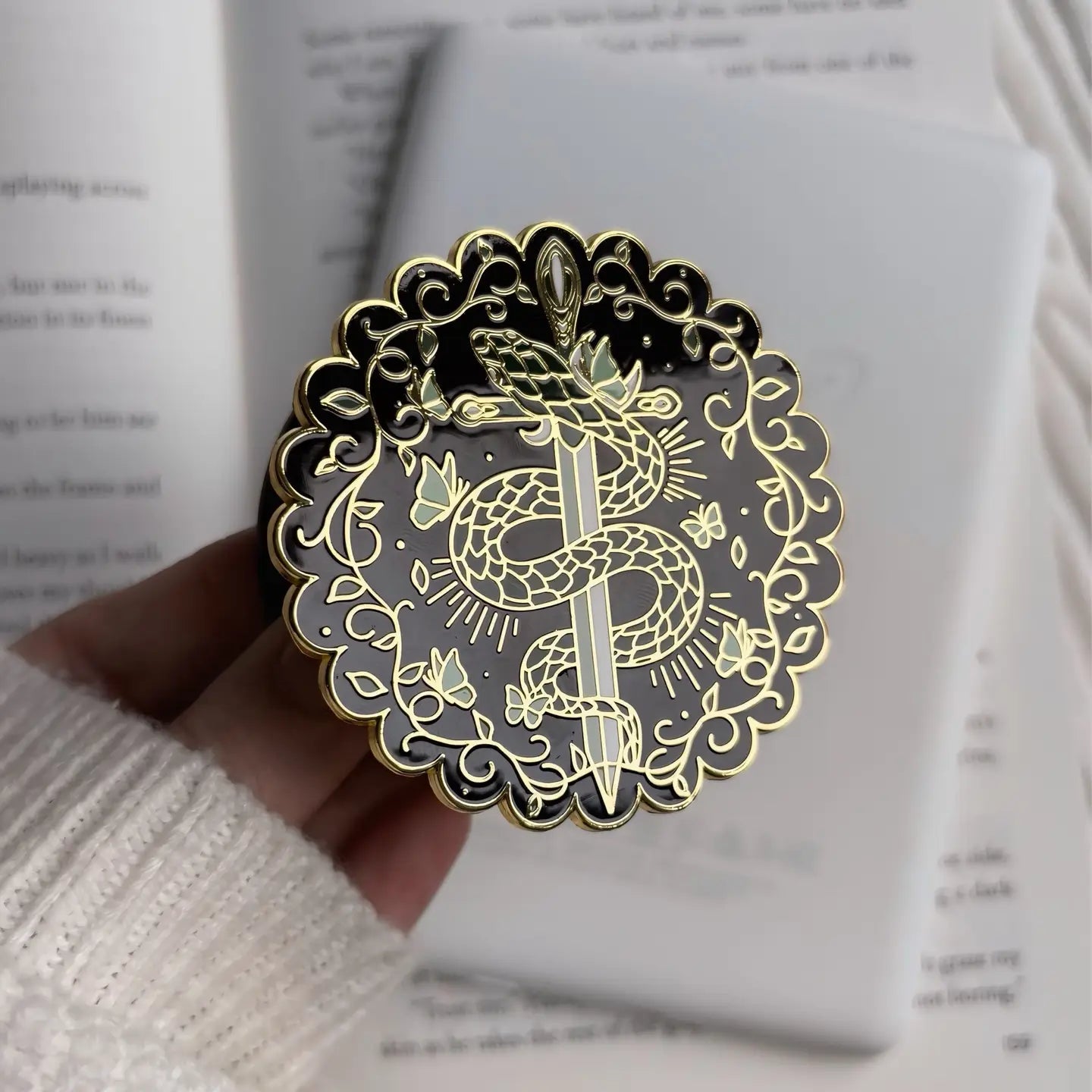 Gold Serpent E-Reader Grip