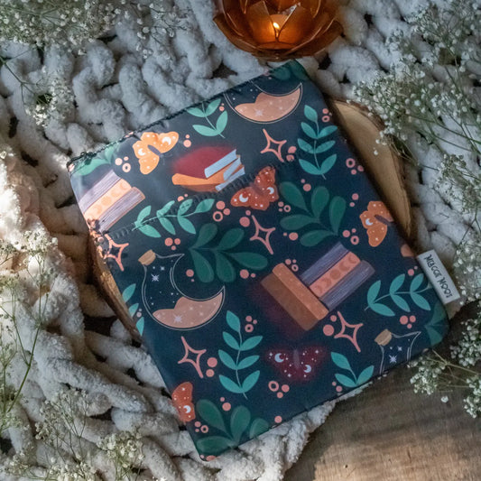Book / Tablet Sleeve | Burgundy Books