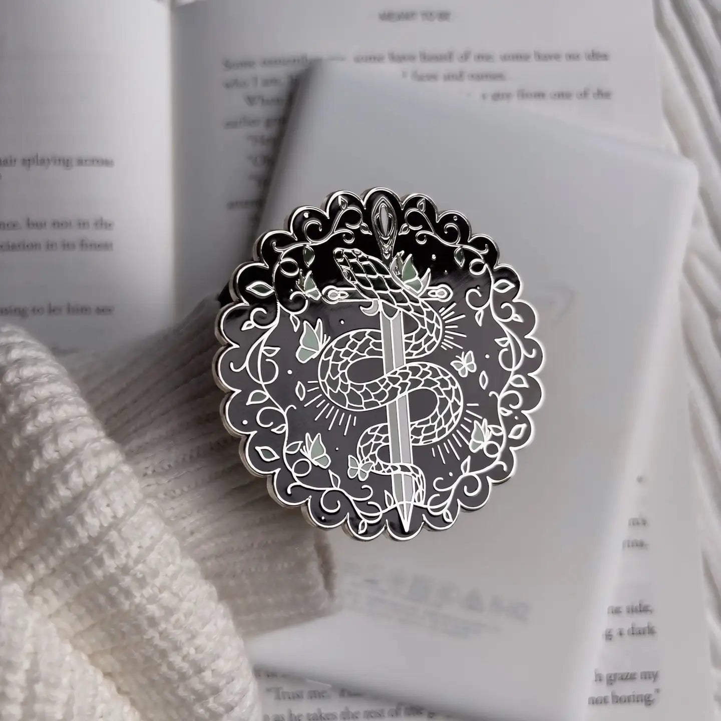 Silver Serpent E-Reader Grip